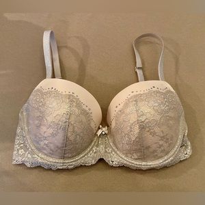 Victoria’s Secret Dream Angels Lined Demi / Demi-Buste Double bra.